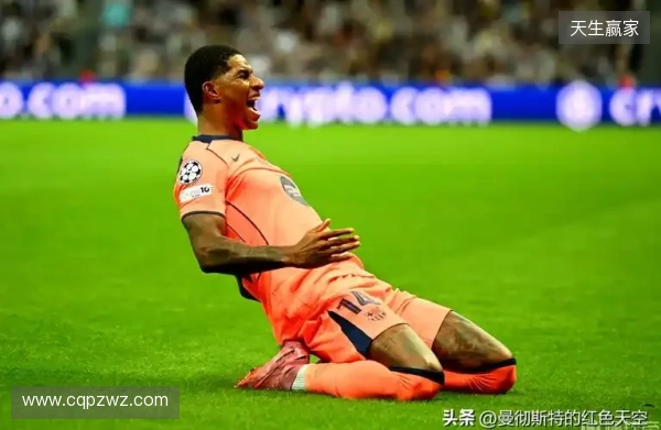 卫报记者:曼联考虑加强对雷恩前锋梅特的追求,身价3000万欧左右 卫报记者:曼联考虑加强对雷恩前锋梅特的追求,身价3000万欧左右